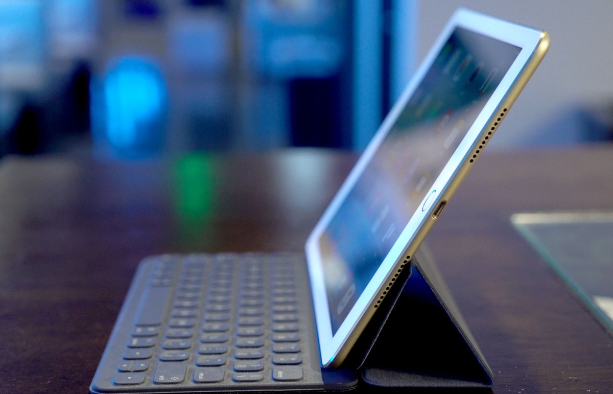 Обзор 9,7-дюймового iPad Pro - клавиатура