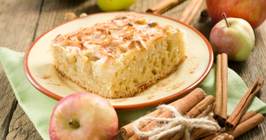 Шарлотка с яблоками – как правильно приготовить?