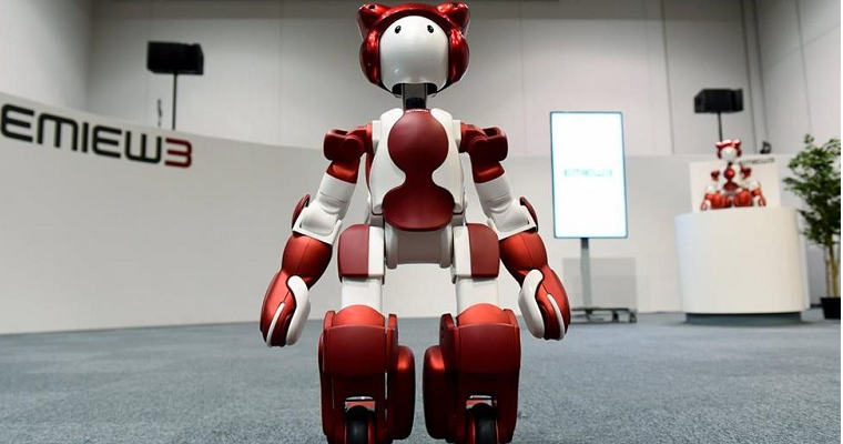В аэропорту Японии функции гида выполняет робот