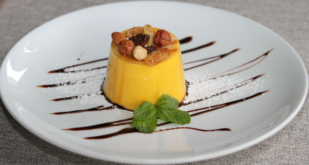 tykvennoe-sufle-podacha-deserta