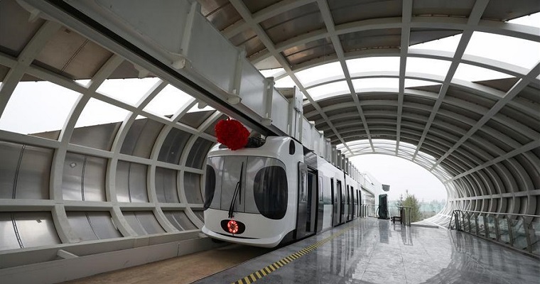 В Китае прошли испытания нового поезда подвесной железной дороги