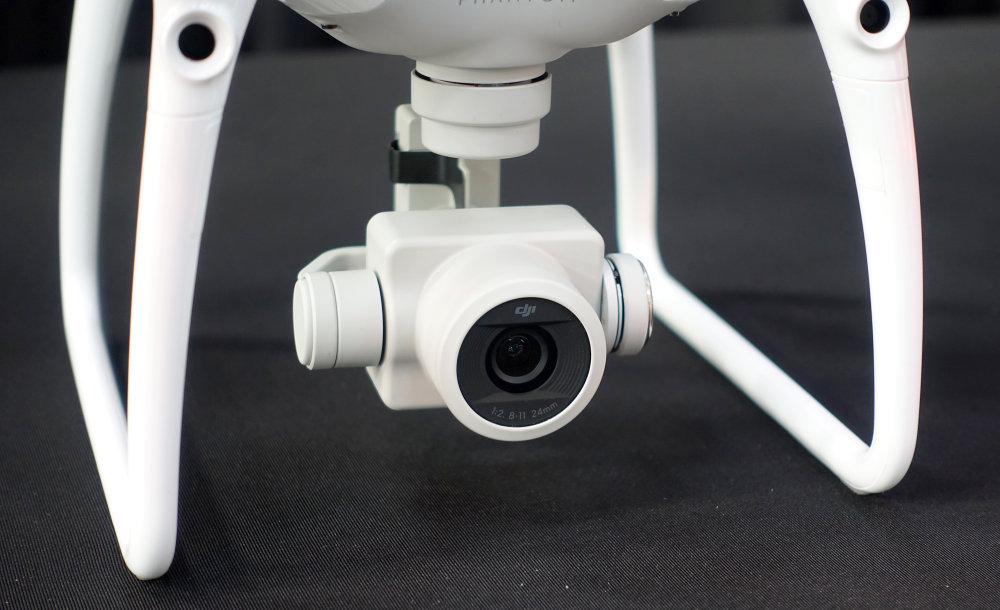 kompaniya-dji-prezentovala-novyjj-dron-phantom-4-pro-kamera