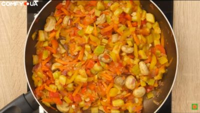  Обжаренные овощи для блюда с телятиной