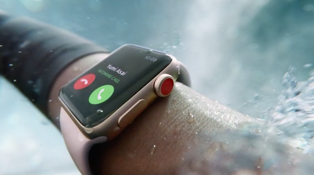 Apple Watch Series 3-SMART-часы под водой