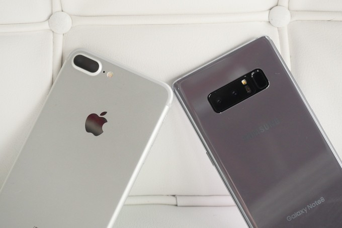 Galaxy Note 8 против iPhone 7 Plus битва флагманов - Сравнение двойных камер