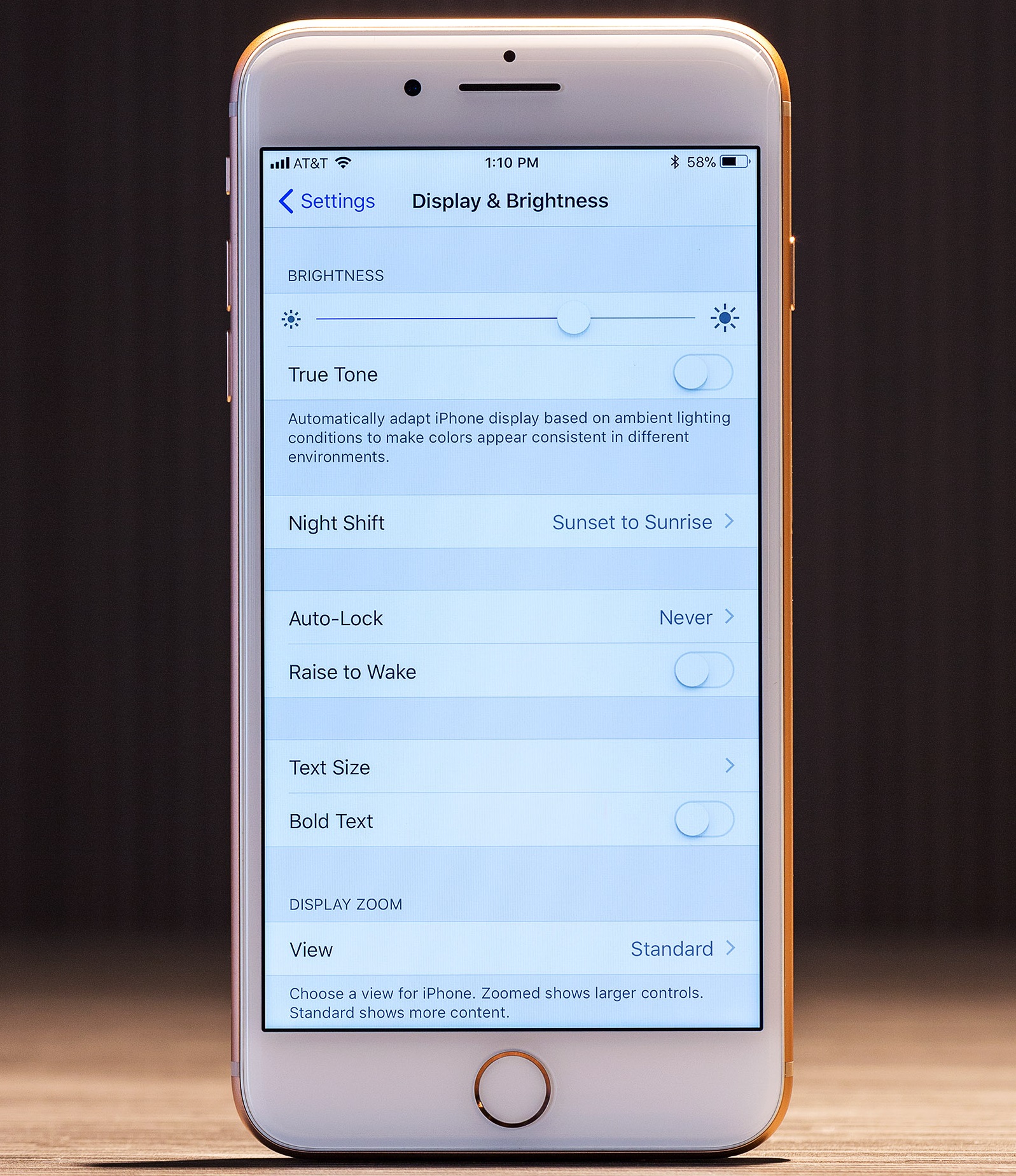 Обзор новых яблочных смартфонов iPhone 8 и iPhone 8 Plus – дисплей (2)