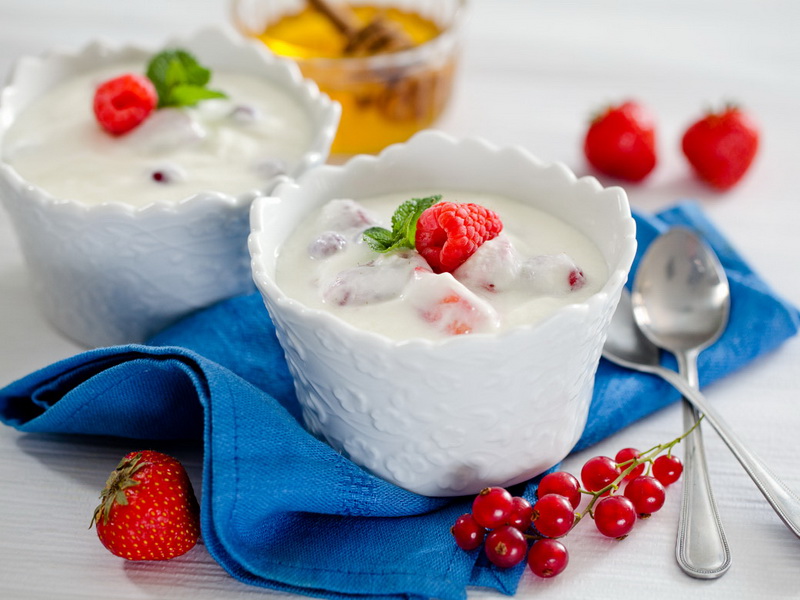 Домашний йогурт-с сезонными ягодами