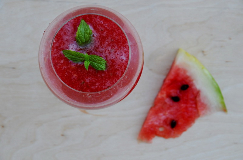 watermelon drink-fresh juice fruit cocktail