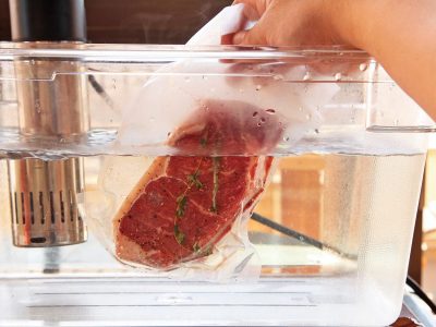  Как быстро разморозить мясо без микроволновки