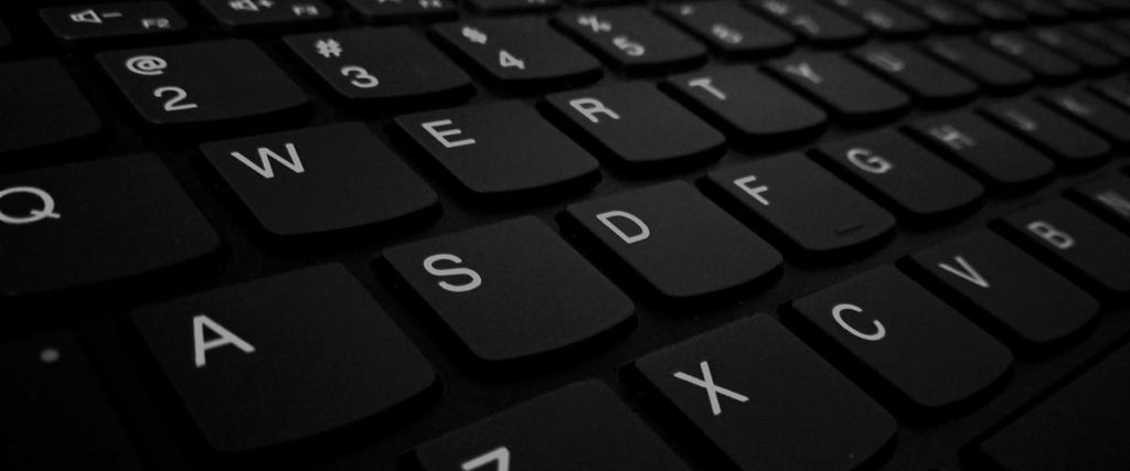 Все о беспроводных клавиатурах: какие у них плюсы и минусы, как выбирать и на что обращать внимание
