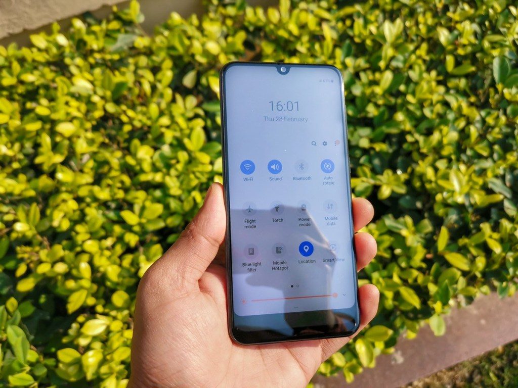 Обзор Samsung Galaxy A30_первопроходец серии А в 2019 году - шторка настроек