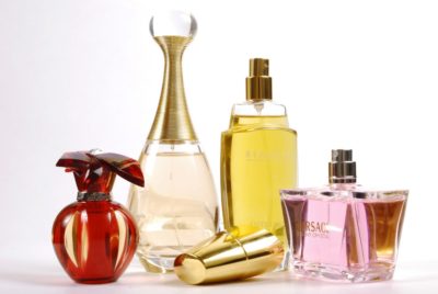 Як відрізнити підробку парфумів