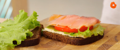 ПРОВЕРЯЕМ ЛАЙФХАКИ: как сделать сэндвич на утюге?🔥