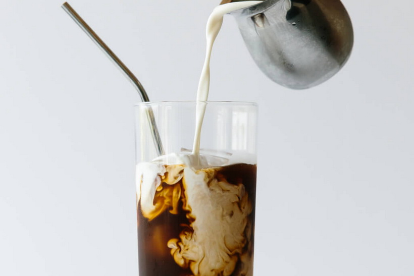 cold brew with milk-coffee 2