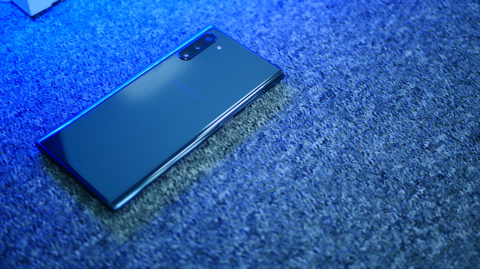 Samsung Galaxy Note 10-как смартфон выглядит