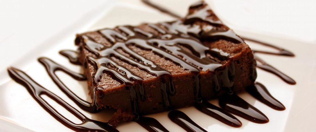 Шоколадна глазур для солодких десертів. Все буде в шоколаді!