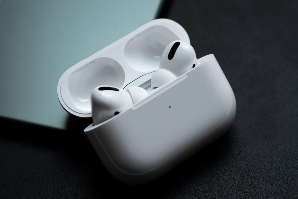 Огляд AirPods Pro – кращі бездротові навушники від Apple