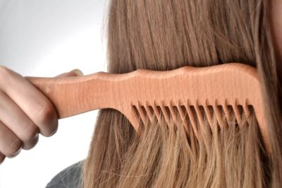 как почистить щетку для волос