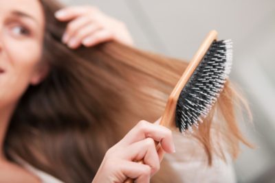 как почистить расческу от волос