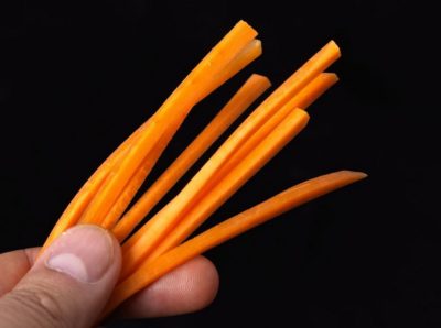 Морква - довгою соломкою
