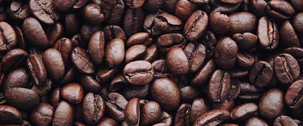Яка кава для еспресо-машини найсмачніша? Розповідаємо про тонкощі і секрети доброї кави!