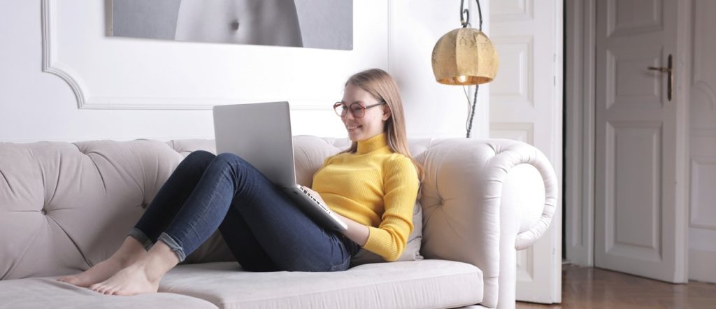 Срочно нужна новая техника в дом? Оформляйте выгодный «Кредит на диване» от Comfy!