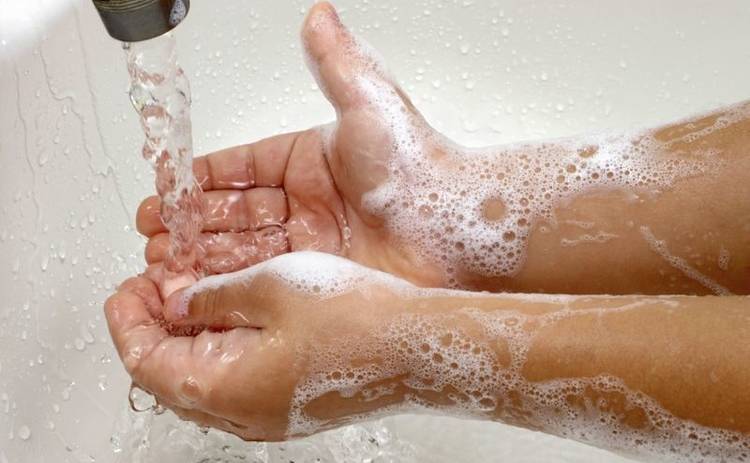 Как правильно мыть руки-фото