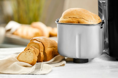 Печем хлеб дома: два крутых рецепта для вашей хлебопечки