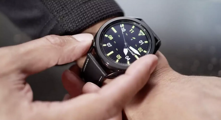 Samsung Galaxy Watch 3-часы на руке