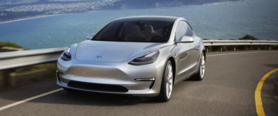 Новий дизайн, підвищення потужності та автономності — Tesla представила Model 3 2021