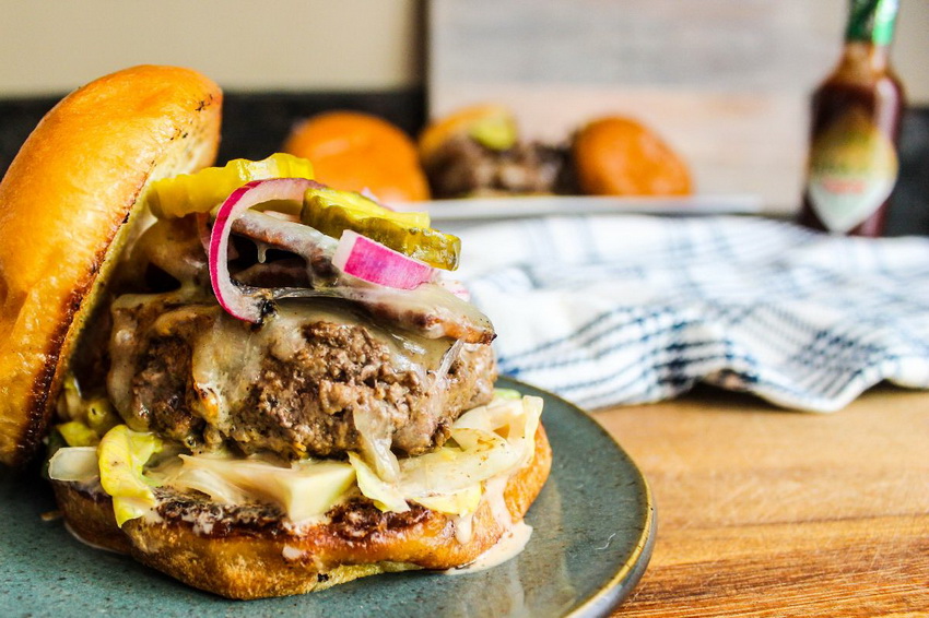 Crazy Burger-by Jamie Oliver подача