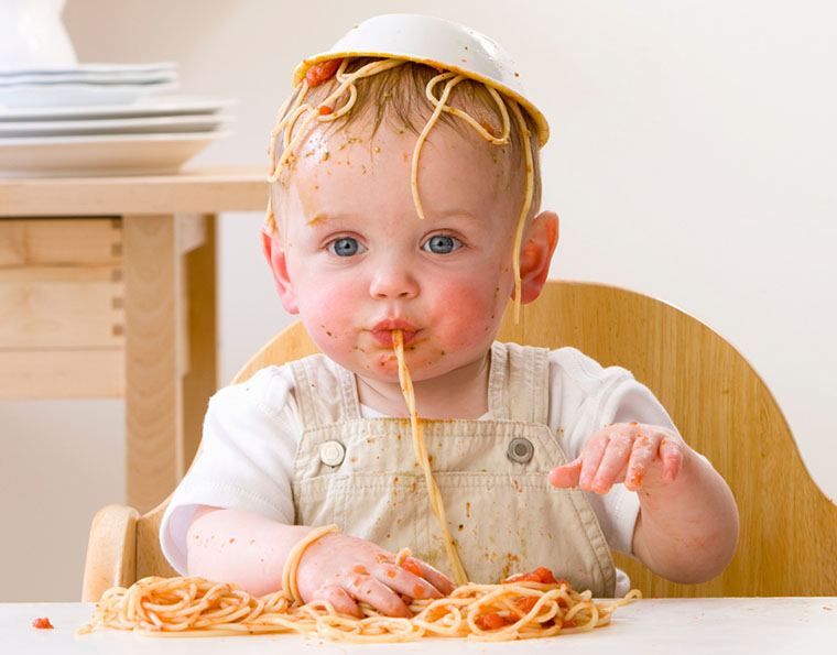 Малыш за столом — как научить ребенка есть самостоятельно | Блог Comfy