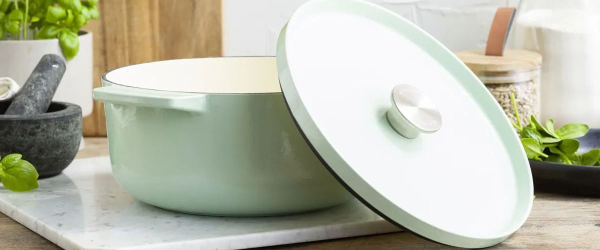 Чугунная кастрюля KitchenAid — крутая посуда от американского бренда ...