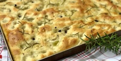 Фокачча з розмарином