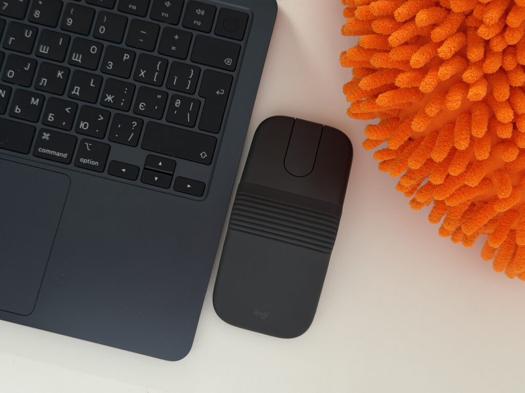 Раскладная мышь Logitech